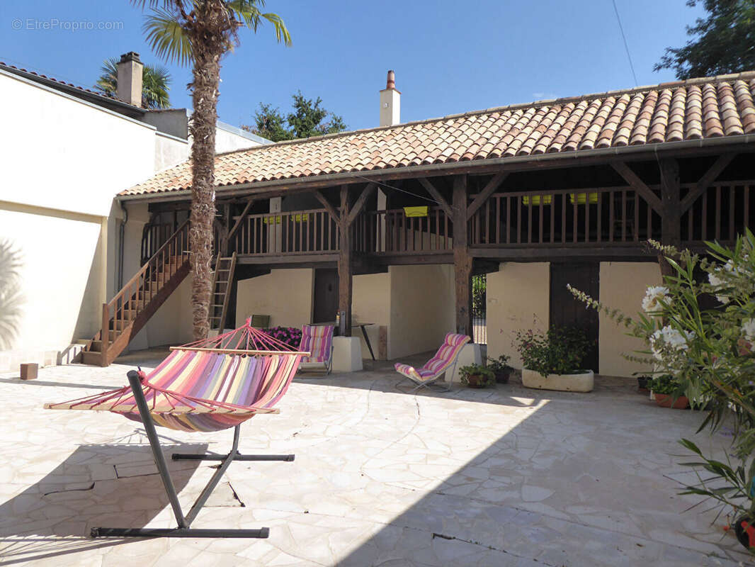 Maison à MONTPON-MENESTEROL