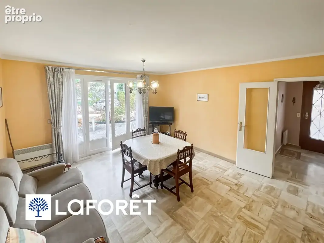Maison traditionnelle 5 pièces à vendre à Sainte Geneviève des Bois - Réf 12701 - photo 5