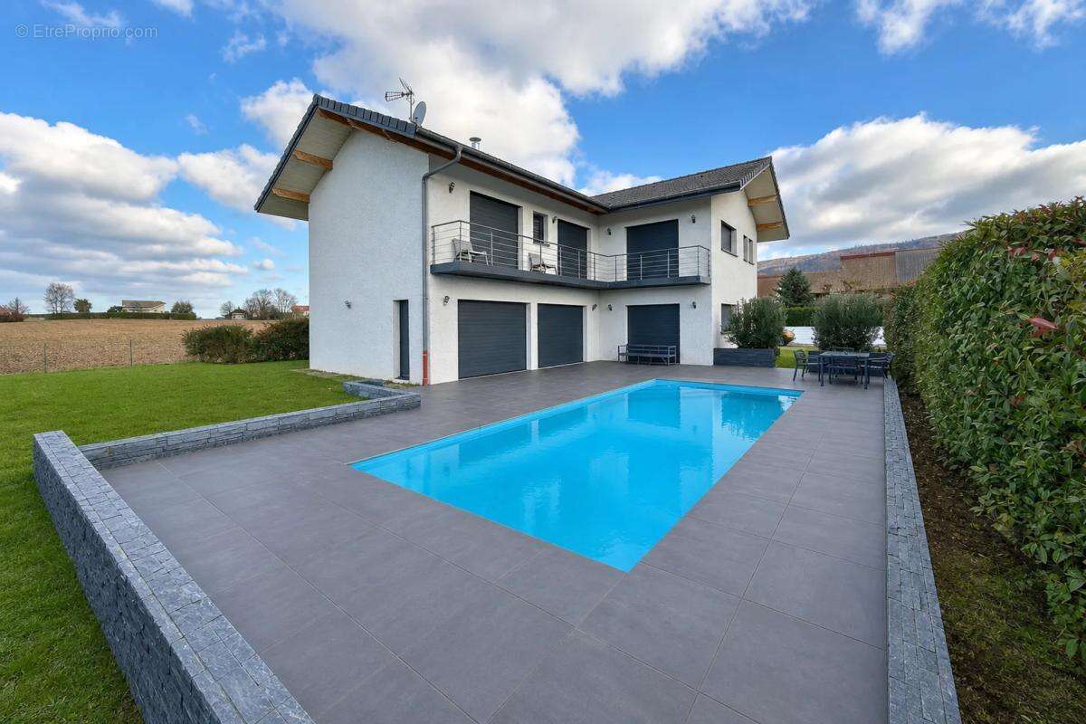 Maison à MASSONGY