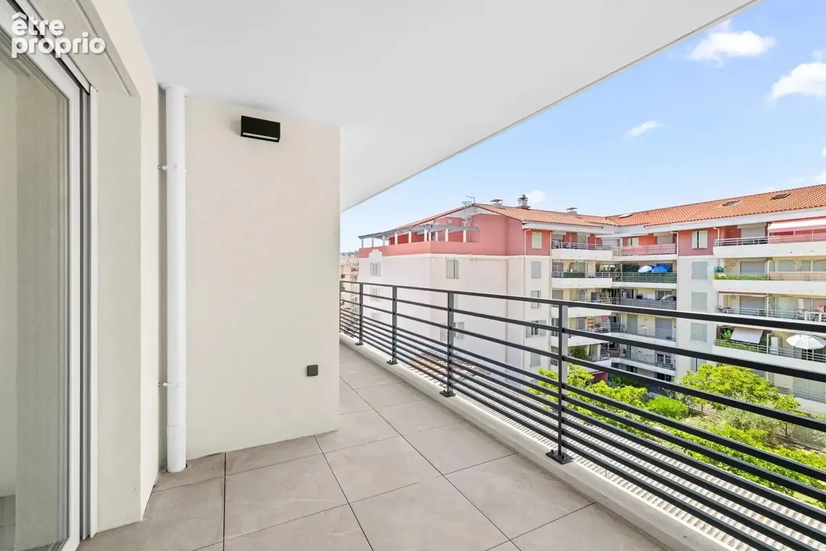 Appartement 59 m² à vendre à Nice (06300) - photo 2
