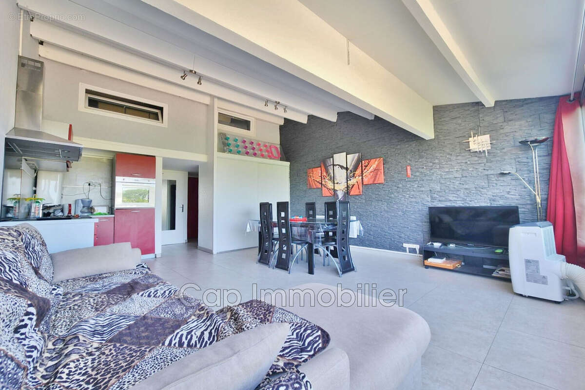 Appartement 48 m² à Agde  - photo 4