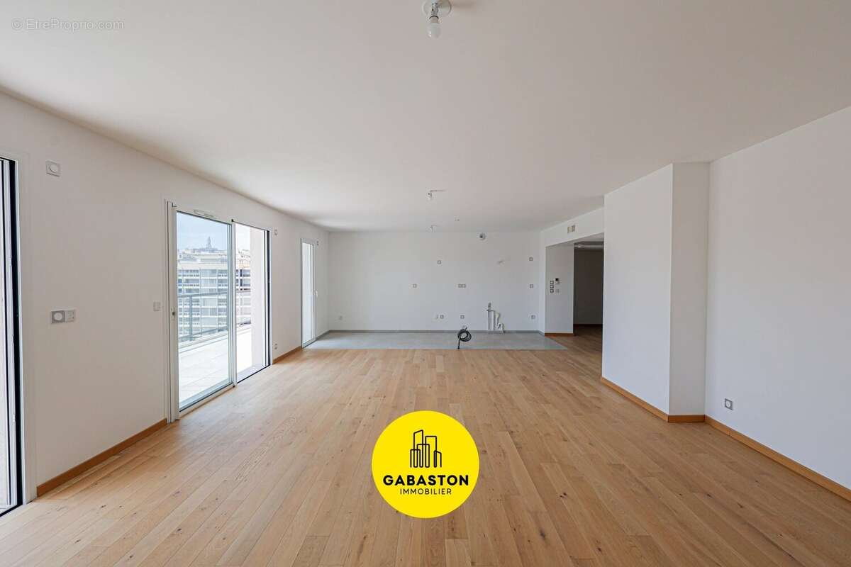 Appartement à MARSEILLE-8E