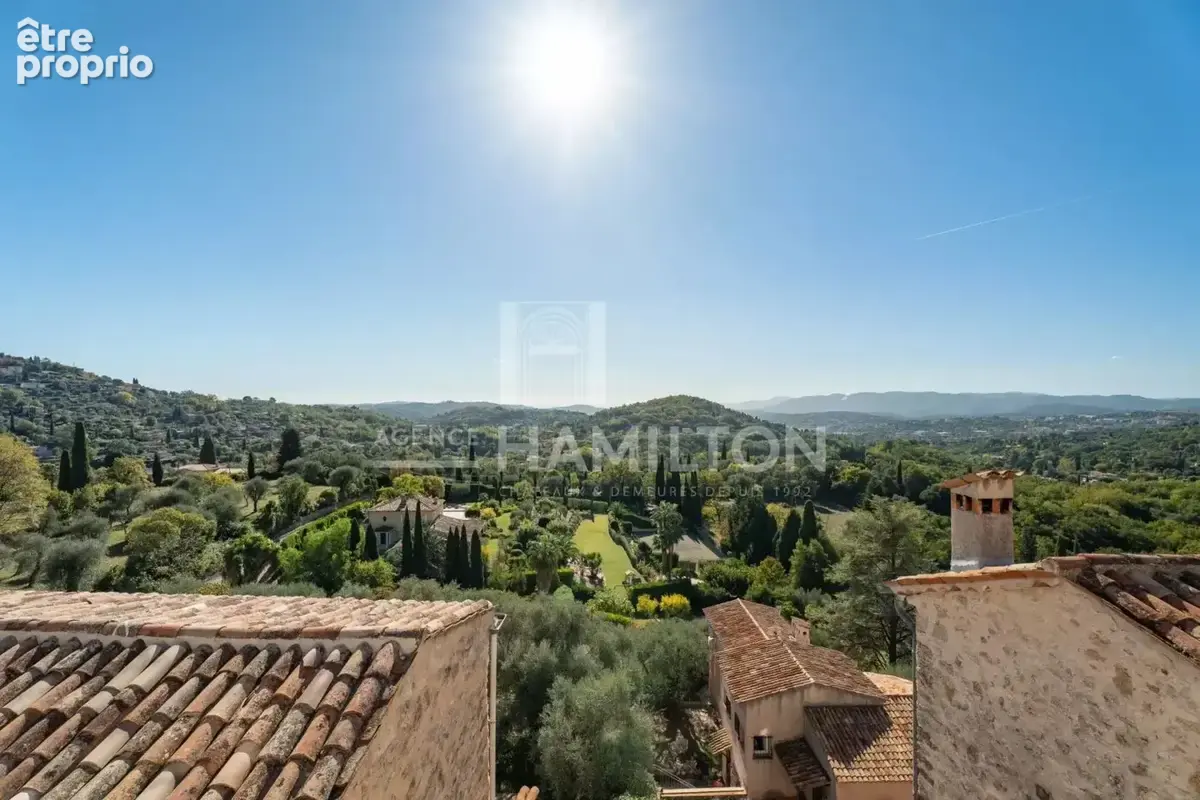Maison de charme rénovée - MAGAGNOSC - cur du vieux village - photo 17