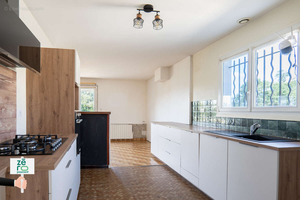 Maison familiale de plain-pied de 116 m2 avec garage sur 620 m2 de terrain   Commequiers - photo 10
