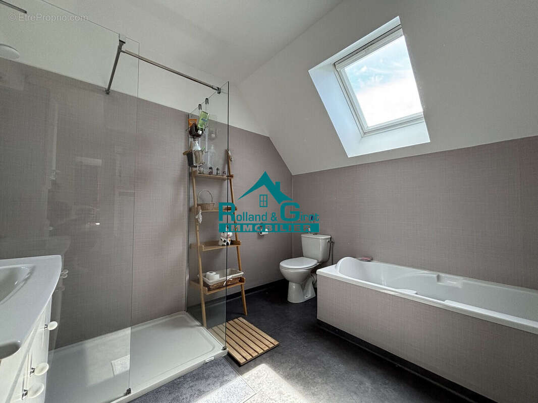 Maison à SAINT-SULPICE-LA-FORET