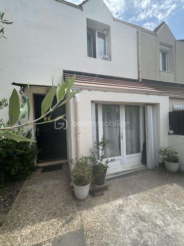 Maison à GOUSSAINVILLE