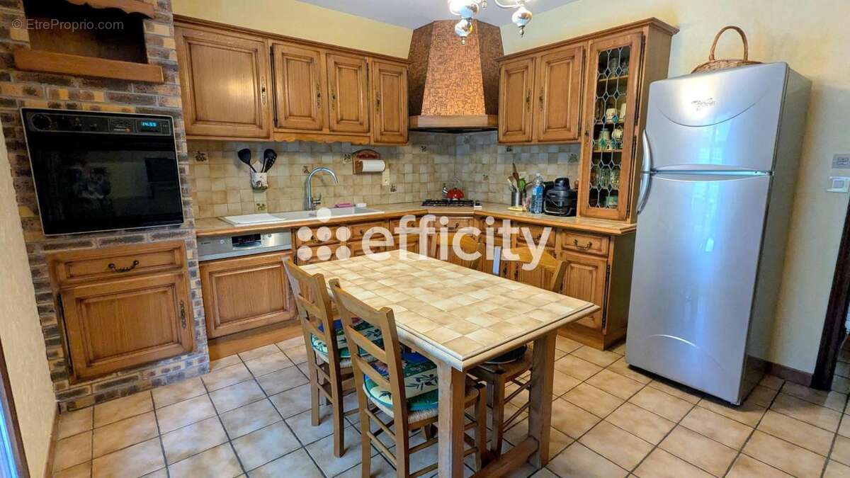 Maison à SAINT-YRIEIX-SUR-CHARENTE