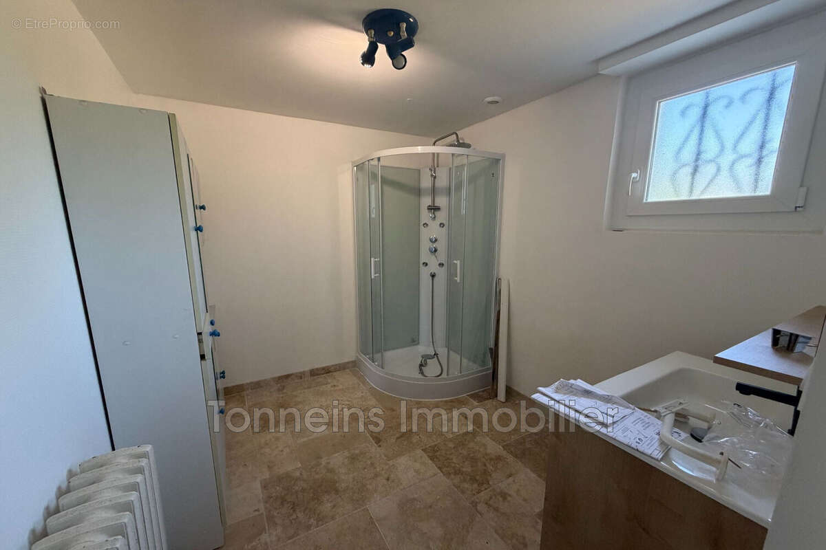Maison 165 m² à Tonneins  - photo 9