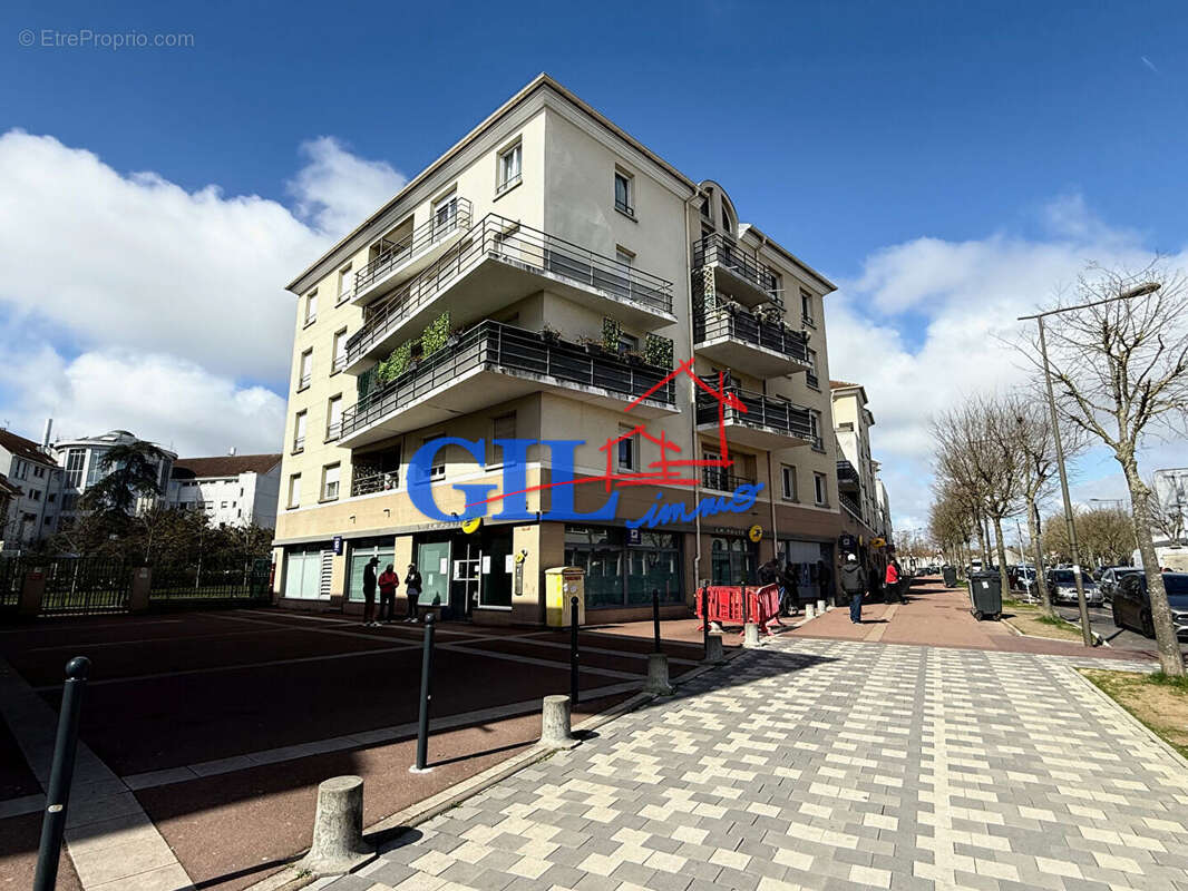 Appartement à SAVIGNY-LE-TEMPLE