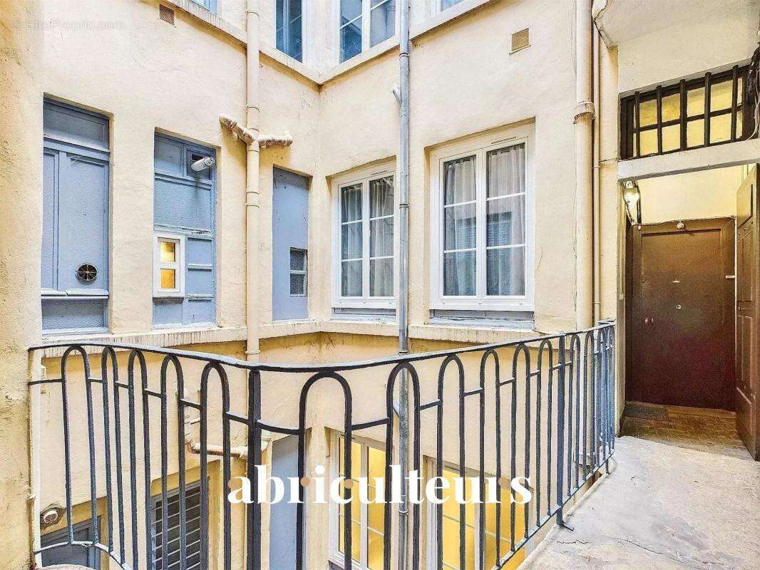 Appartement à LYON-1E