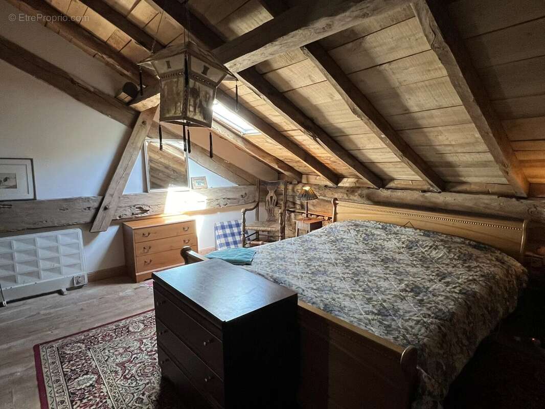 Maison en pierre de 300m² - 4 chambres et jardin joli - photo 11