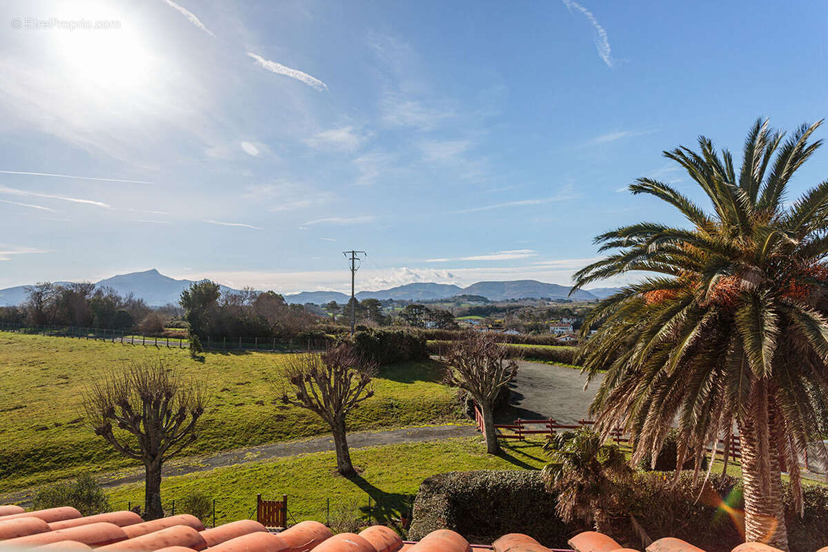 Appartement à URRUGNE