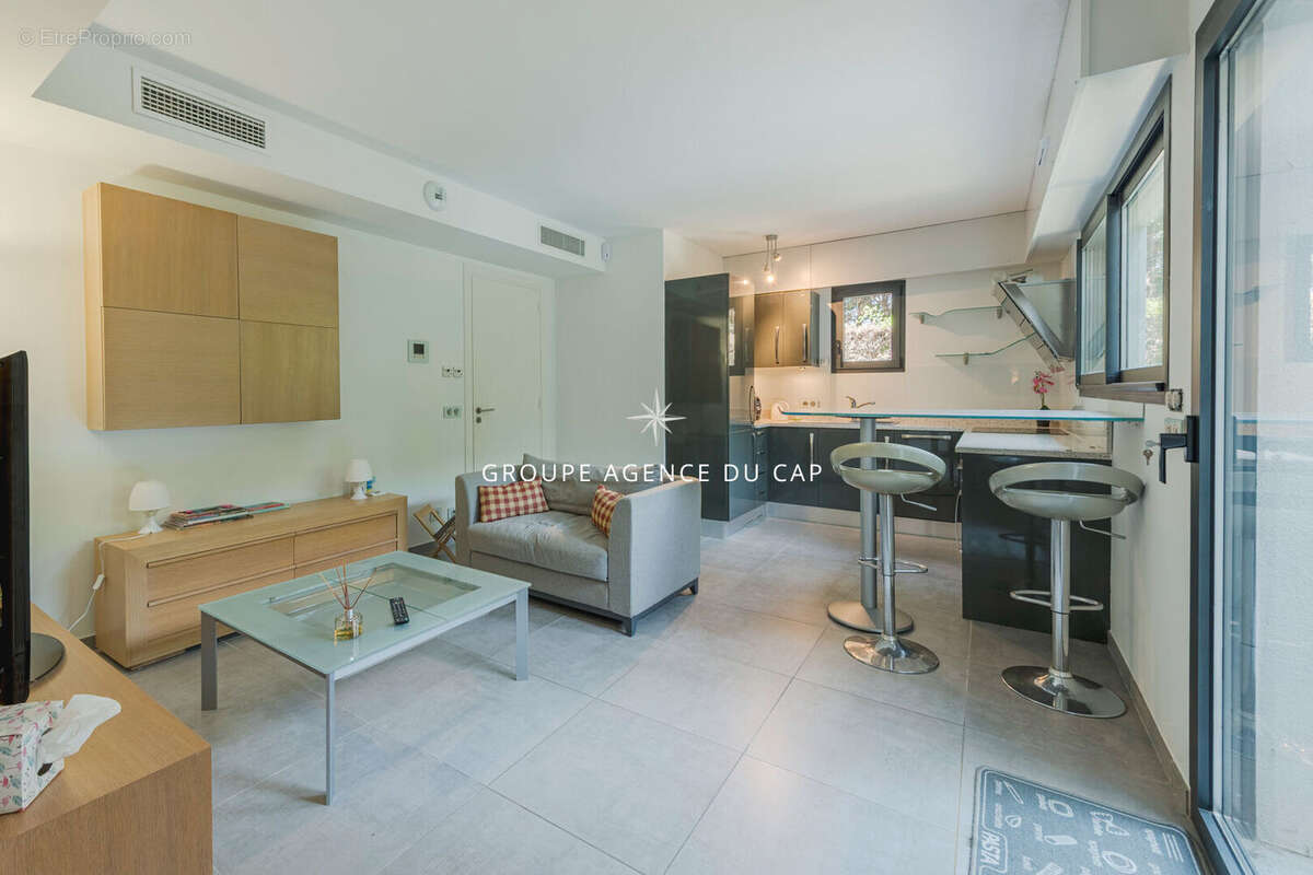 Villa contemporaine 9 pieces  250 m2  saint-raphael - photo 13