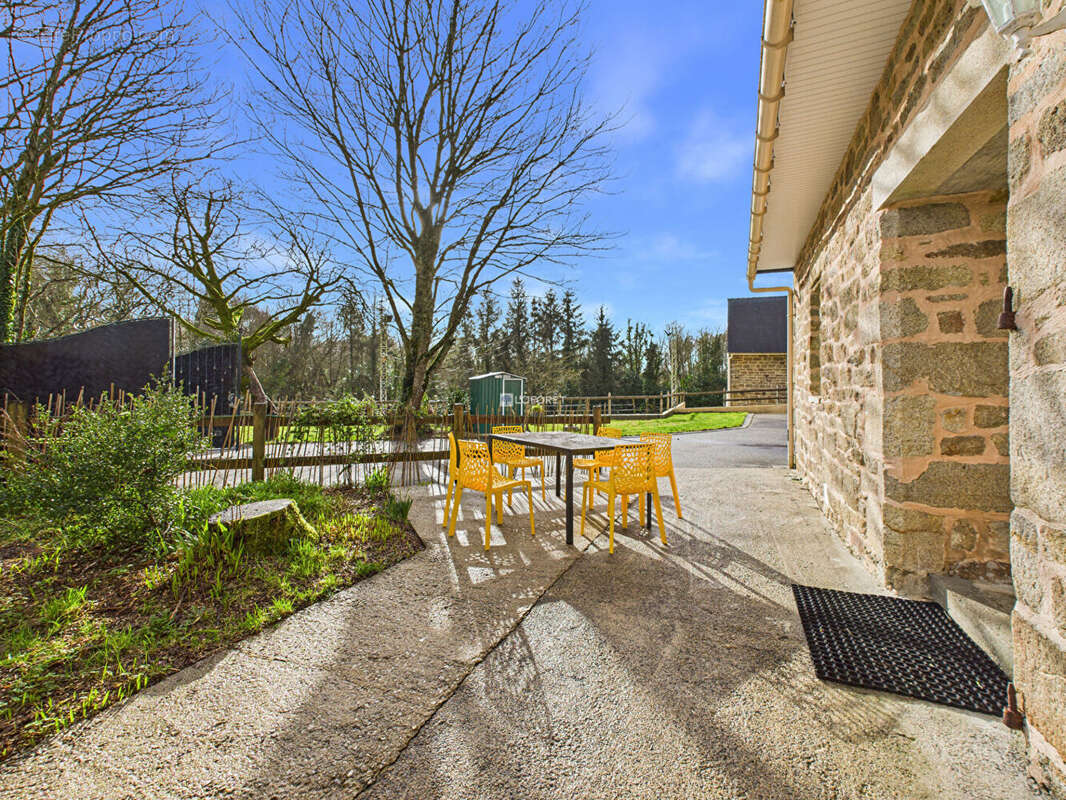 Maison à PLOGONNEC