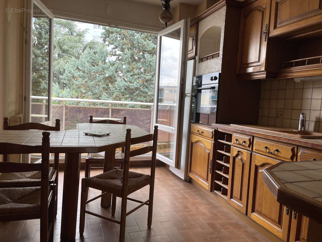 Grand appartement au 4éme et dernier etage - photo 7