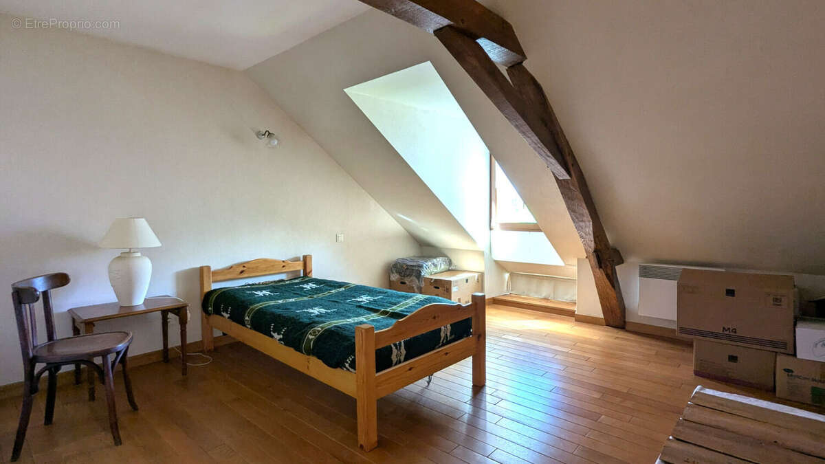 Maison à COSSE-LE-VIVIEN