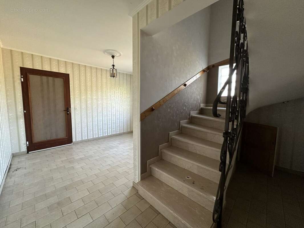 Maison 164 m² à Juvignac  - photo 7