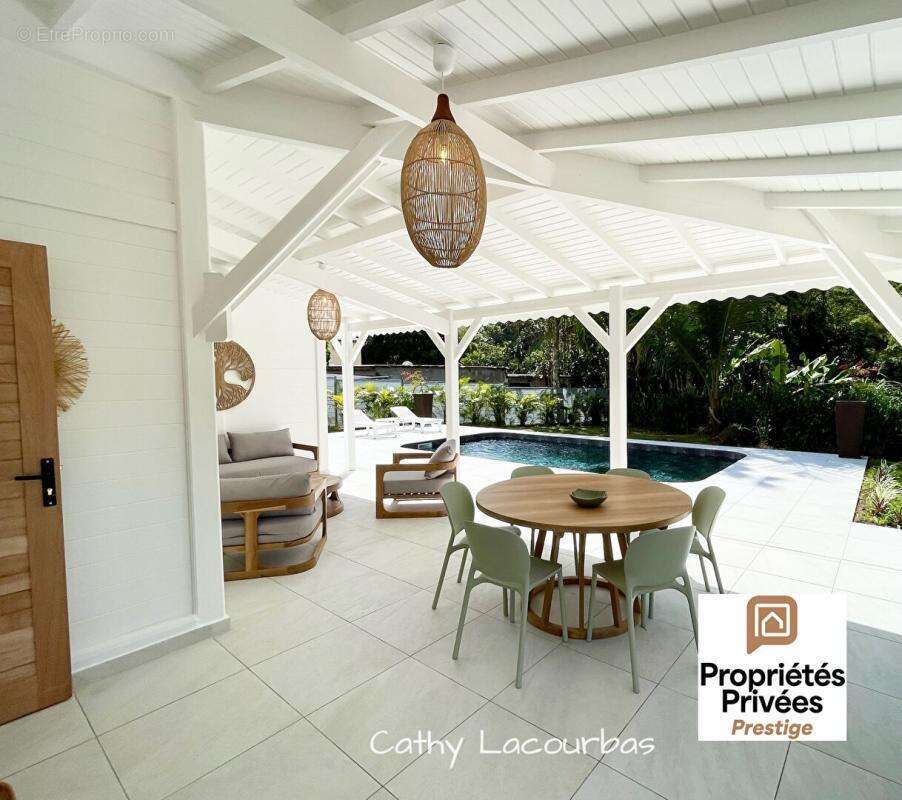 Maison à PETIT-BOURG