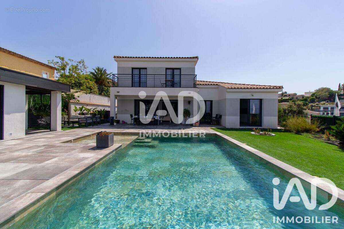 Photo 1 - Maison à FREJUS