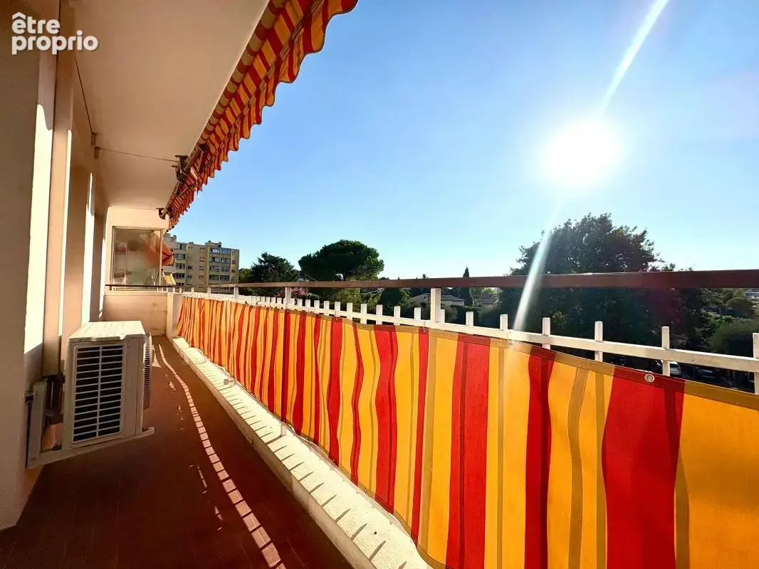 Appartement à LE CANNET