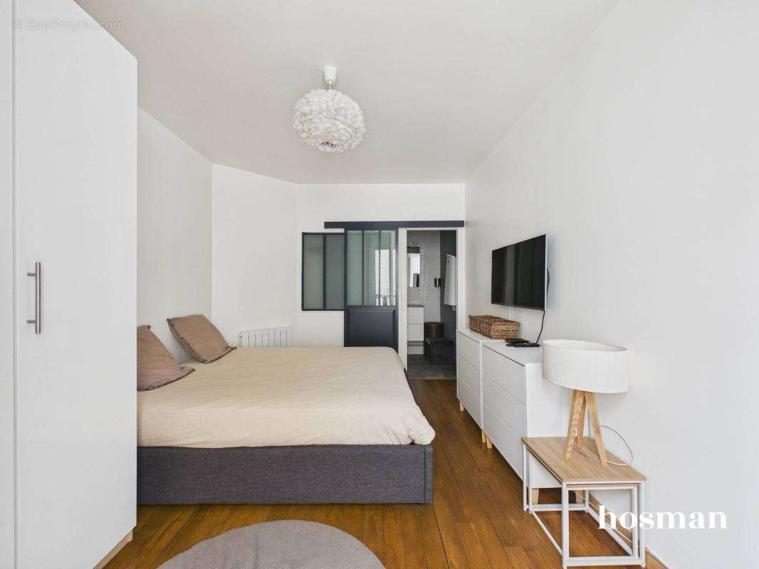 Appartement à PARIS-7E