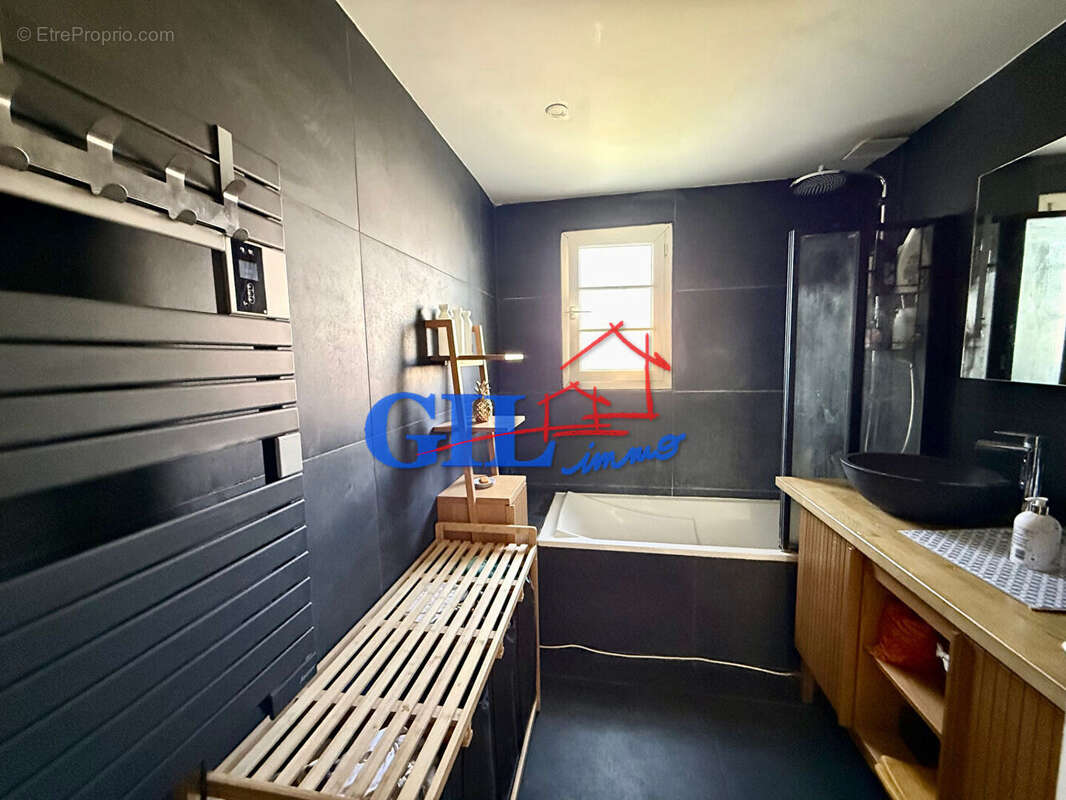 Maison à SAVIGNY-LE-TEMPLE