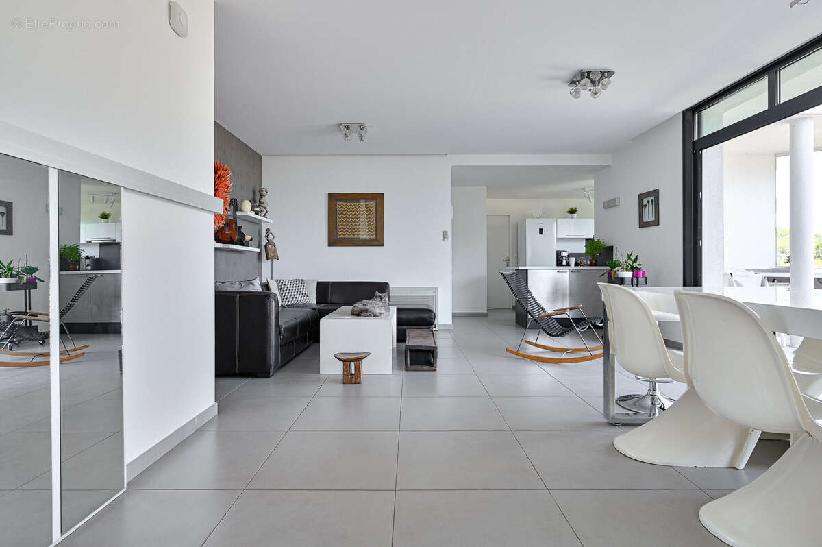 Maison à SOLLIES-TOUCAS