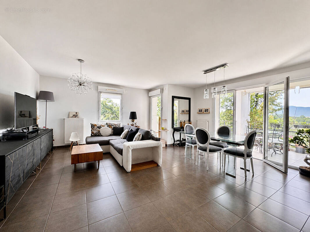 Appartement à SAINT-JULIEN-EN-GENEVOIS