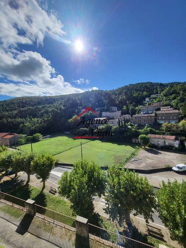 Appartement à ROBIAC-ROCHESSADOULE