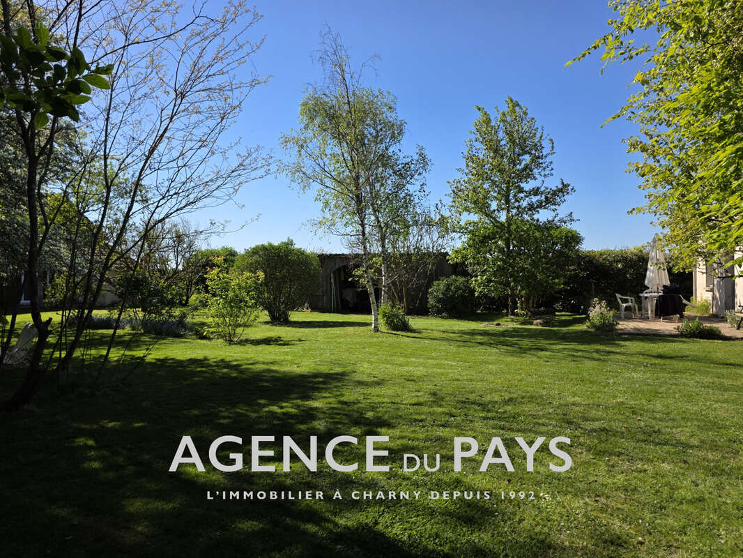 Maison à CHAMPCEVRAIS