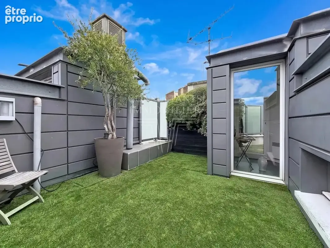 Dernier étage : 80 m² deux chambres/63 m² de terrasses - photo 6