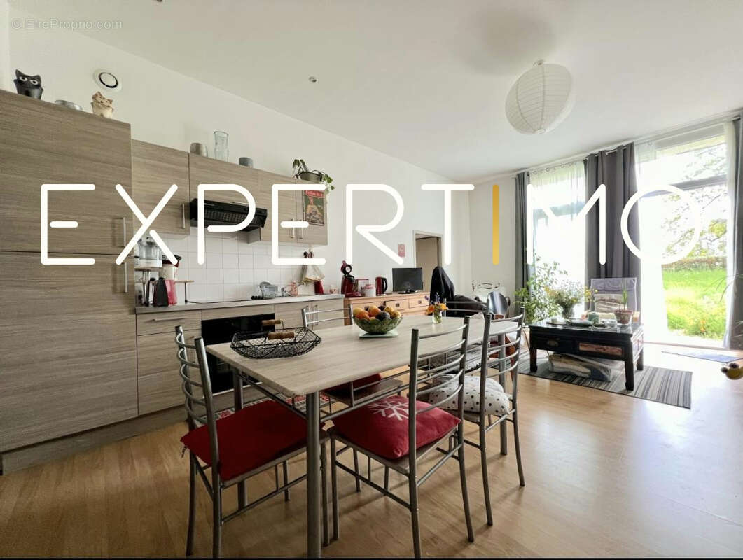 Appartement à LIGUGE