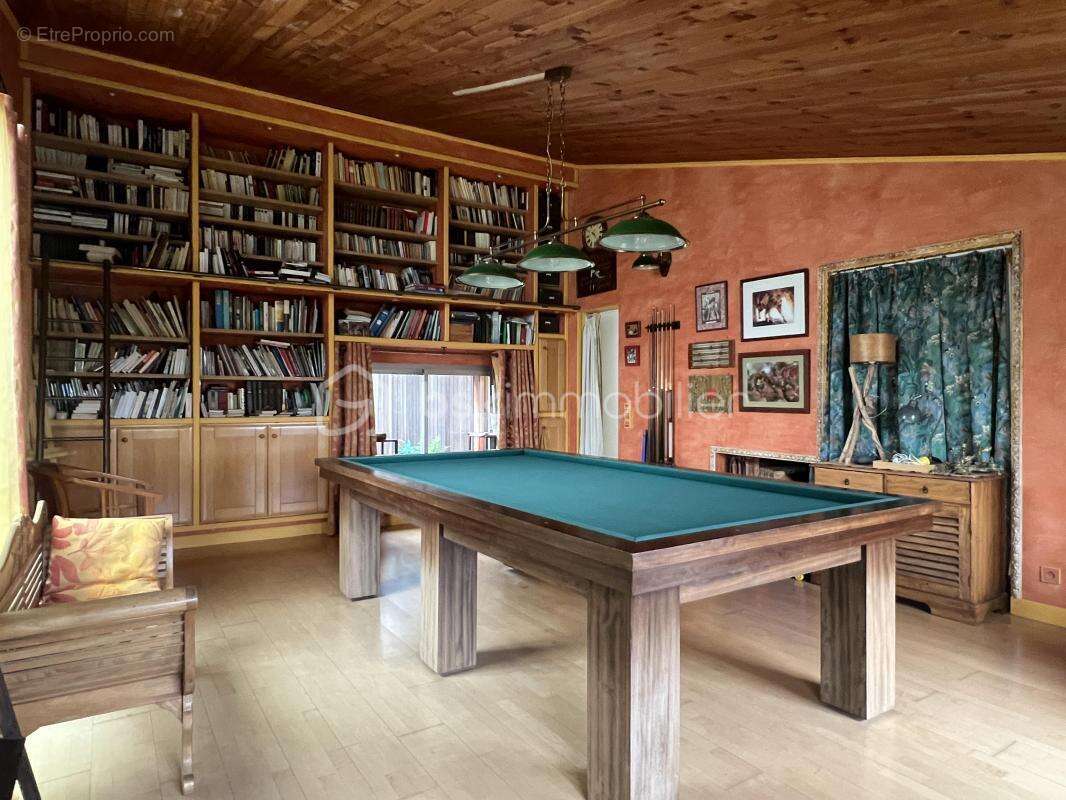 Maison à SAINT-GERMAIN-LES-ARPAJON