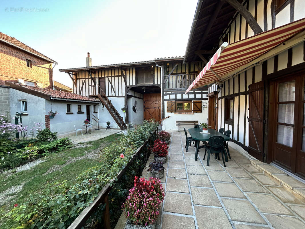 Maison à LA CHAUSSEE-SUR-MARNE