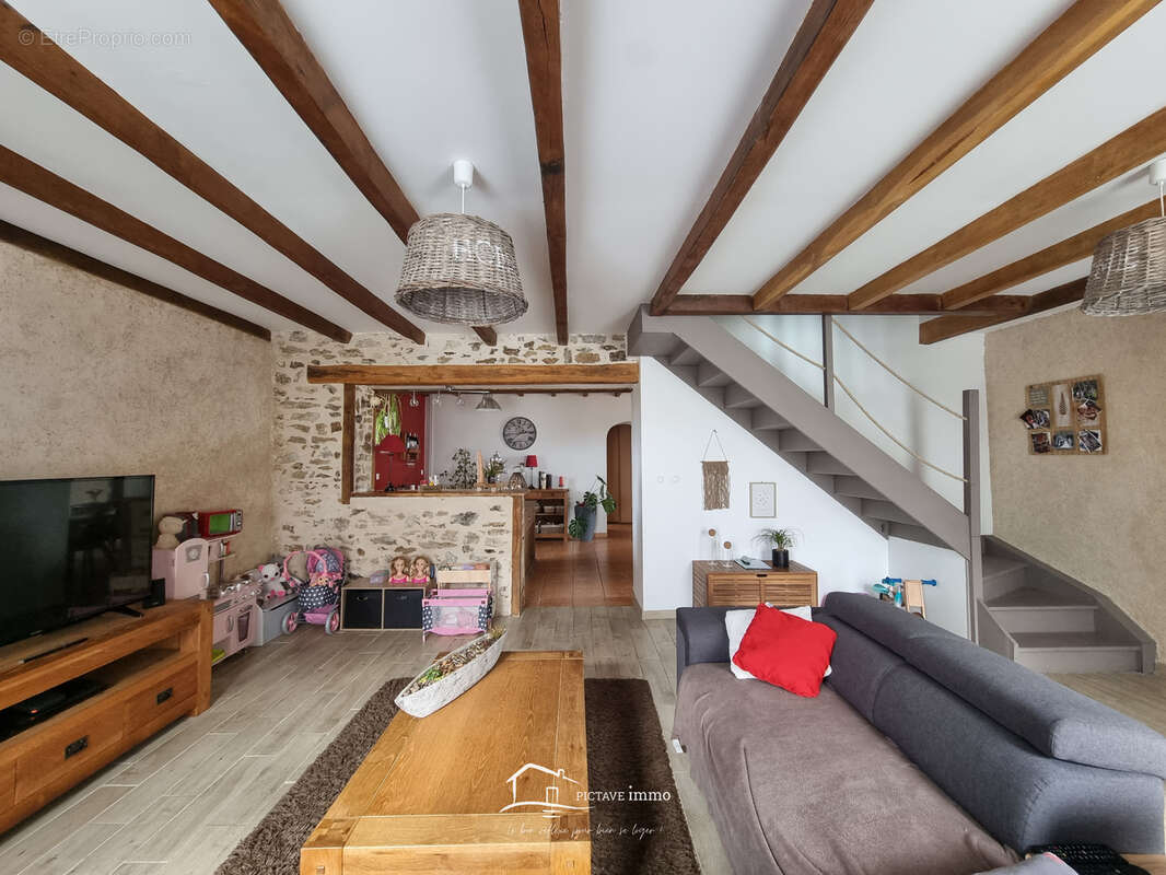 Maison à VASLES