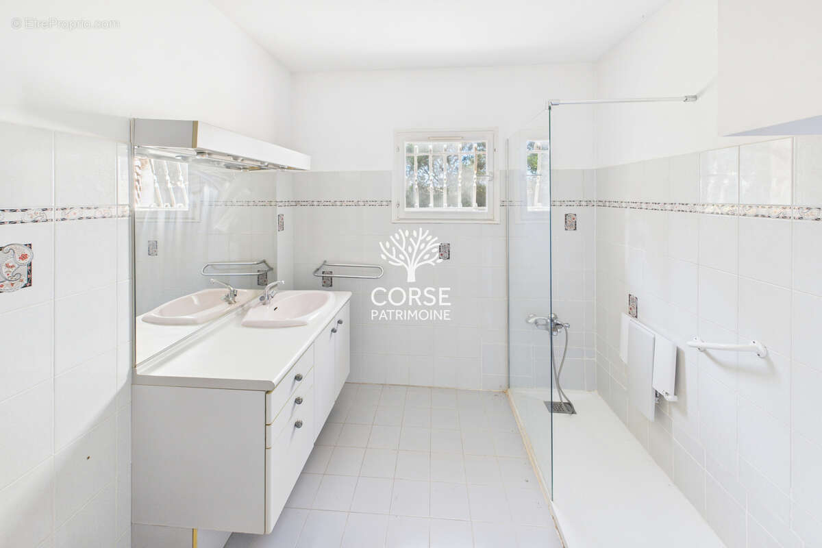 Maison familiale aux portes de Porto-Vecchio - photo 12