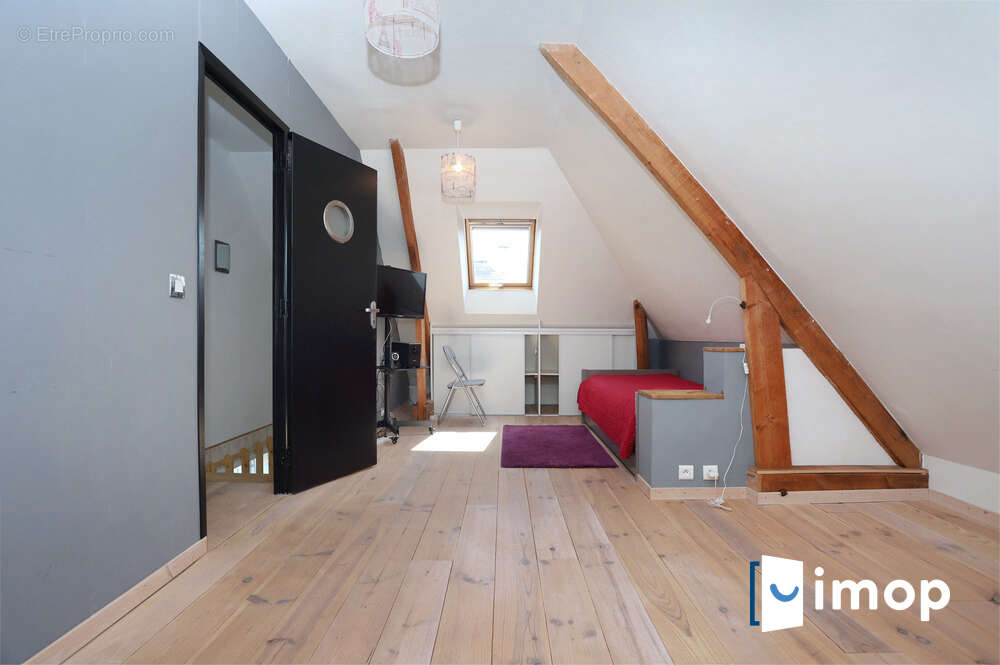 Maison rénovée avec piscine - photo 11