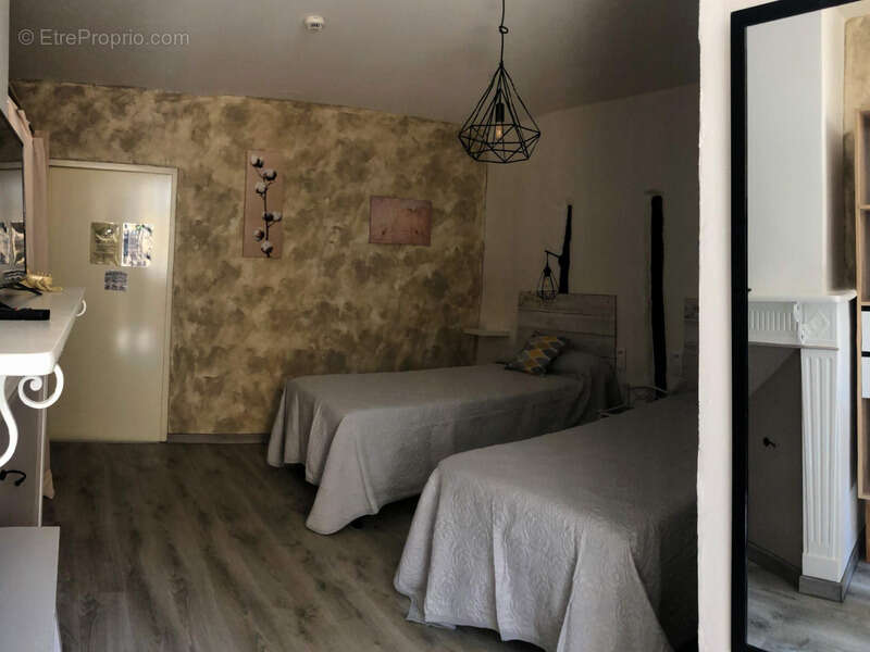 Fonds de commerce et murs à vendre MIRANDE (32) - Hôtel-Restaurant avec parking et logement de fonction - photo 19