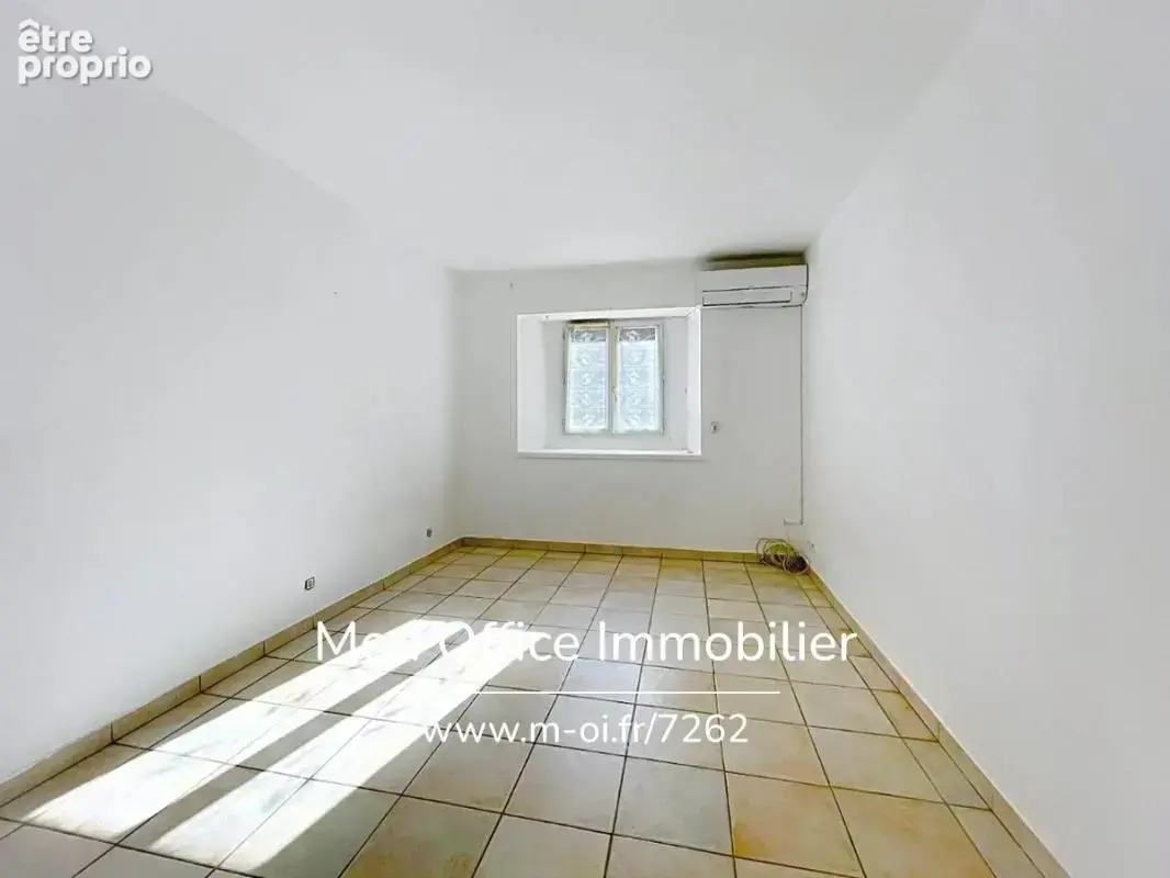 Référence : 7262-les - appartement t3 avec garage et grand jardin au centre du village de cogolin - photo 8