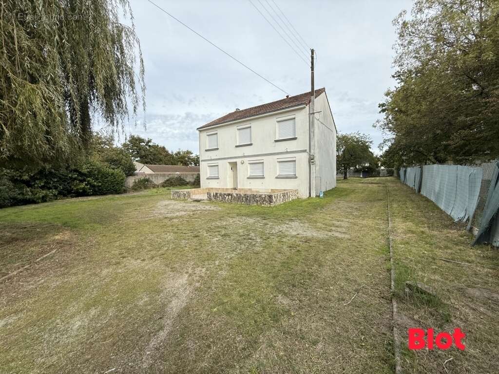 Maison à SAINT-SEBASTIEN-SUR-LOIRE