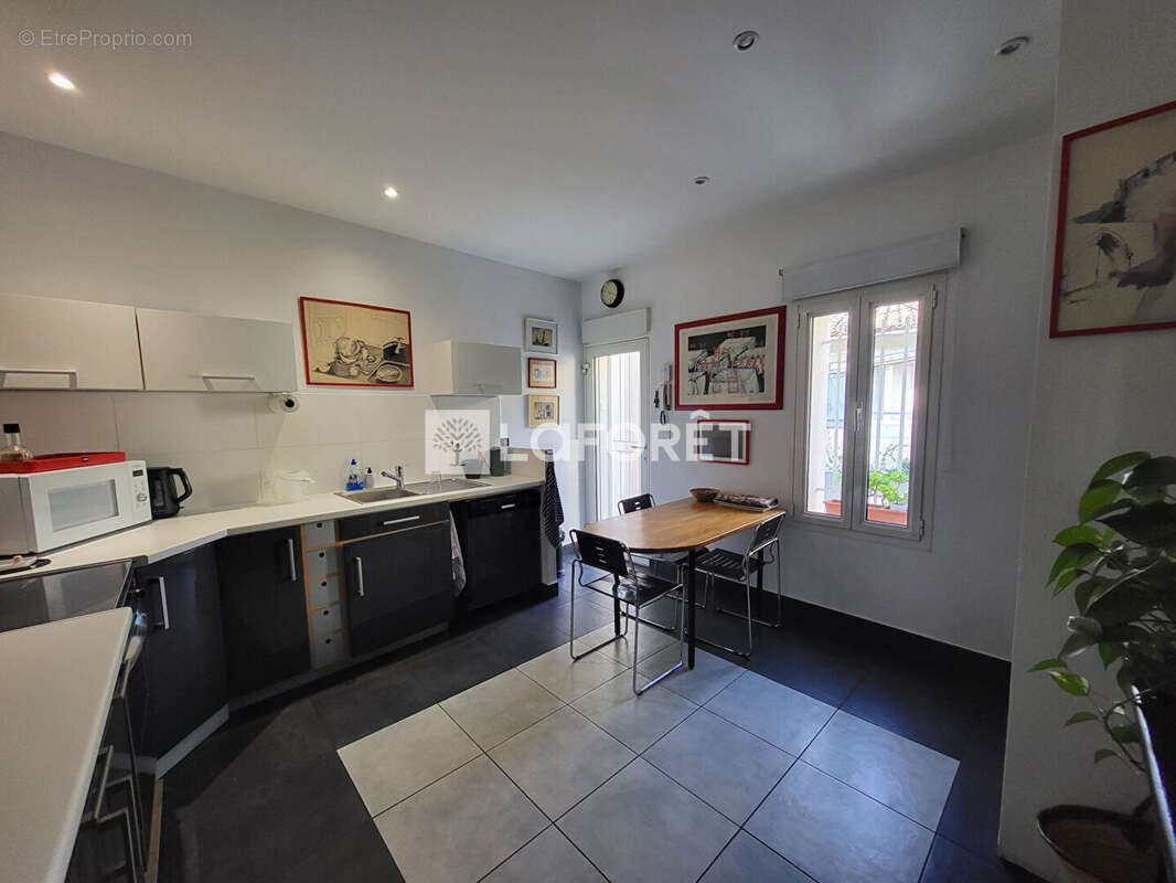 Maison à L'ISLE-SUR-LA-SORGUE