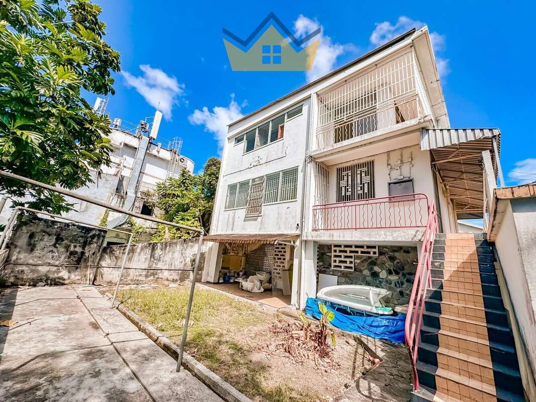 Maison à FORT-DE-FRANCE