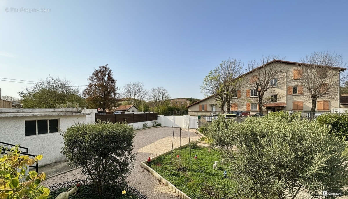 Maison à ROUSSILLON