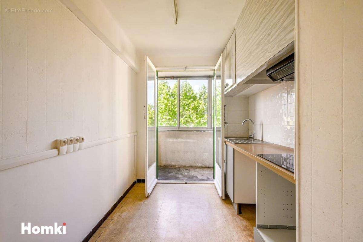 Appartement à MARSEILLE-5E