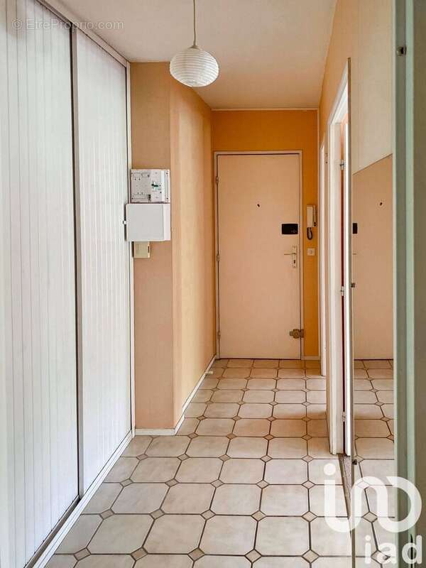 Photo 8 - Appartement à ELANCOURT