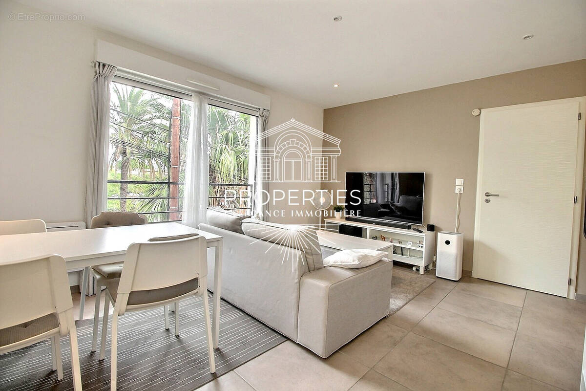 Appartement à HYERES