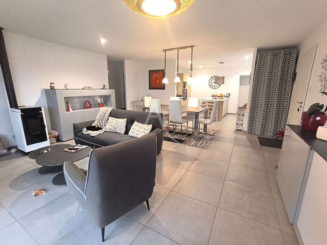 Maison à TALMONT-SAINT-HILAIRE