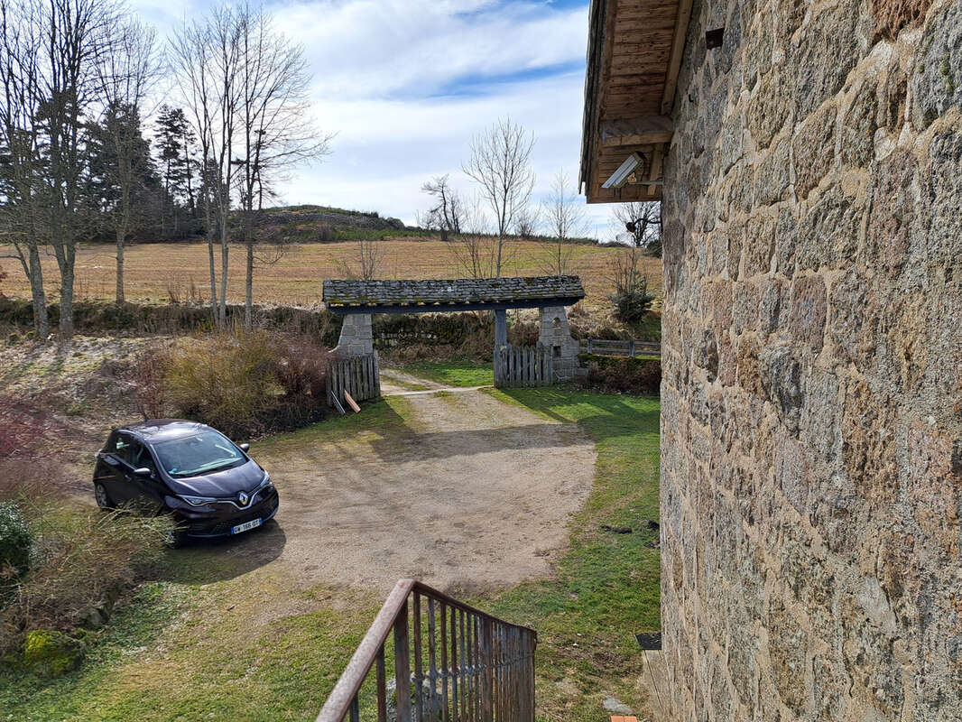 Maison à LE CHAMBON-SUR-LIGNON