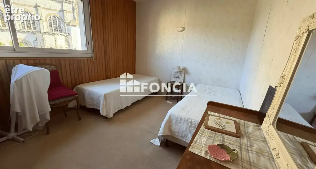 LA BAULE  QUARTIER DES OISEAUX — T2 de 50 m² avec balcon, tout à pied - photo 5