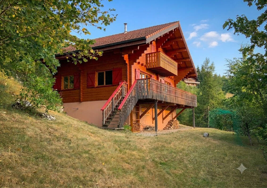 Maison à FONCINE-LE-HAUT